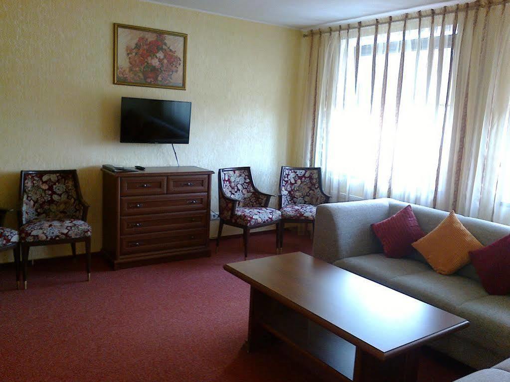 Hotel Gilija Šilutė Exterior foto